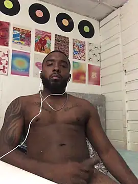 Snapshot of livepro chatting on 11-10-25, 02:16 livepro online show from 11-10-25, 02:16