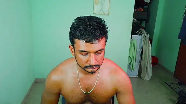 Snapshot of daringcutie chatting on 04-11-26, 07:56 daringcutie online show from 04-11-26, 07:56