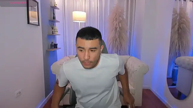 Snapshot of Nick_Moca chatting on 01-10-26, 10:47 Nick Moca online show from 01-10-26, 10:47