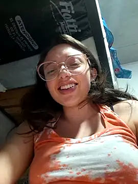 Snapshot of linda-schmidt chatting on 07-10-26, 02:27 linda-schmidt online show from 07-10-26, 02:27