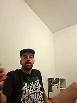 sequoiah01 online show from 09-26-25, 03:32