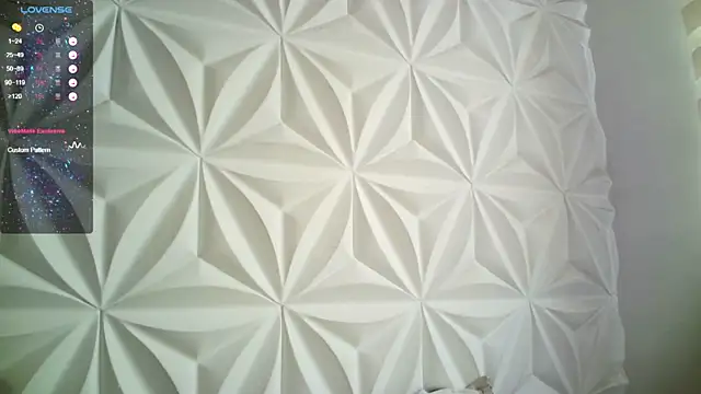 Snapshot of jerryandjessica chatting on 10-21-25, 11:33 jerryandjessica online show from 10-21-25, 11:33