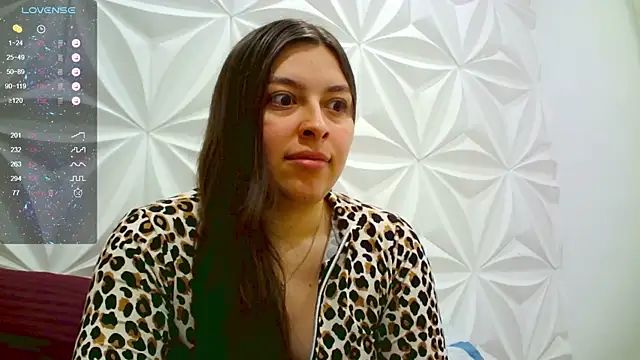 Snapshot of jerryandjessica chatting on 11-13-25, 11:03 jerryandjessica online show from 11-13-25, 11:03