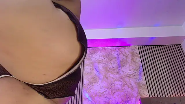 Snapshot of JuliRamirez chatting on 03-15-26, 05:30 JuliRamirez online show from 03-15-26, 05:30