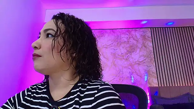 Snapshot of JuliRamirez chatting on 04-01-26, 06:49 JuliRamirez online show from 04-01-26, 06:49