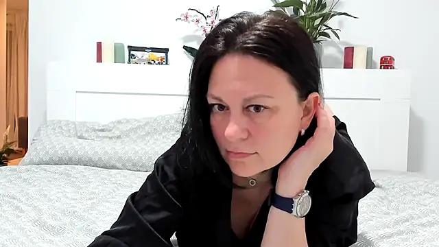 BritttanyBrix online show from 04-21-26, 08:12