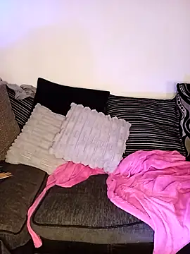 Snapshot of Leanne43 chatting on 02-27-26, 11:05 Leanne43 online show from 02-27-26, 11:05