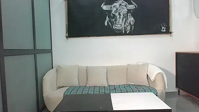 Snapshot of miss-cathy chatting on 05-13-26, 07:00 miss-cathy online show from 05-13-26, 07:00