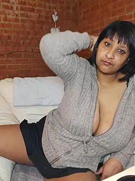 Lilybanx online show from 04-12-26, 08:47