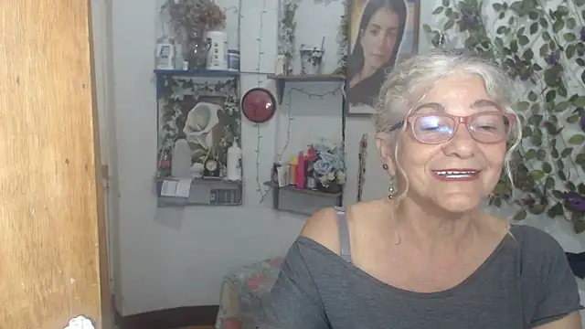 FunnyGrandma online show from 05-19-26, 11:00