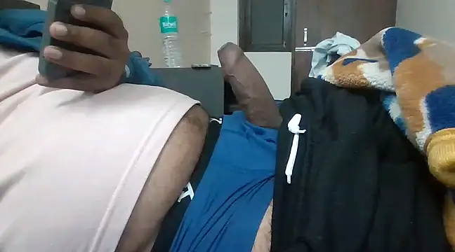 Snapshot of coolrocky346 chatting on 12-21-24, 05:07 coolrocky346 online show from 12-21-24, 05:07