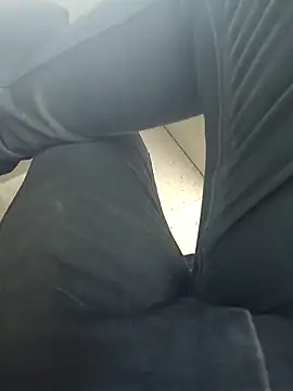 Snapshot of coolrocky346 chatting on 02-13-25, 08:38 coolrocky346 online show from 02-13-25, 08:38