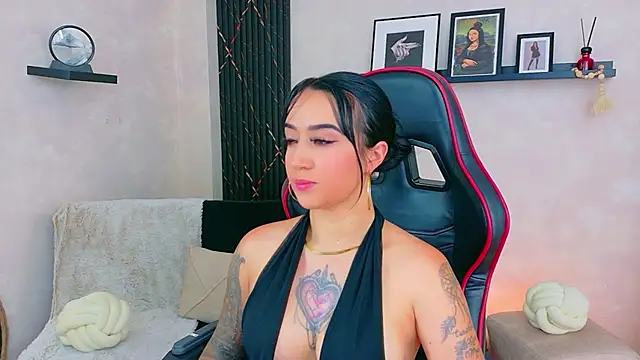 EmmyEvans1 online show from 05-20-26, 07:53