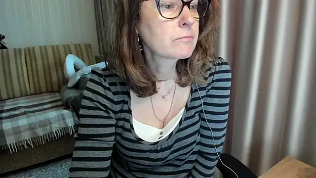 lauraoven online show from 06-03-26, 05:18