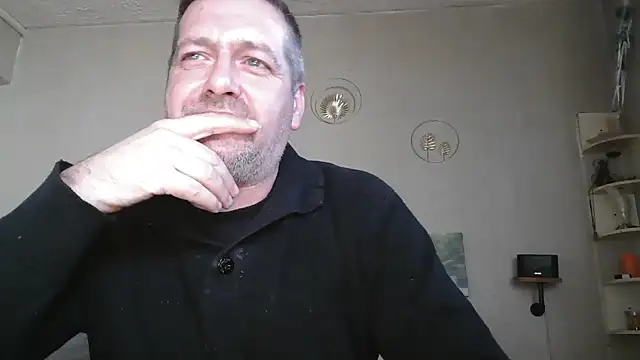 matrikes1 online show from 04-14-26, 04:46