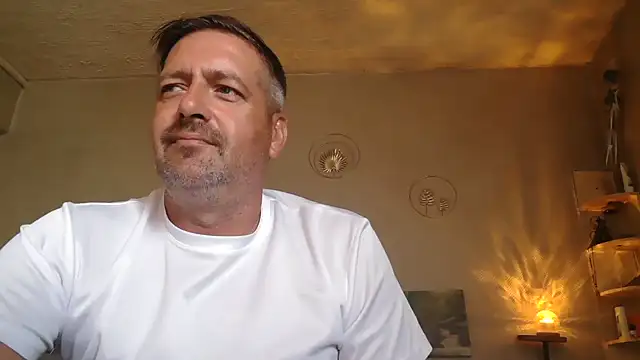 Snapshot of matrikes1 chatting on 07-19-26, 10:08 matrikes1 online show from 07-19-26, 10:08