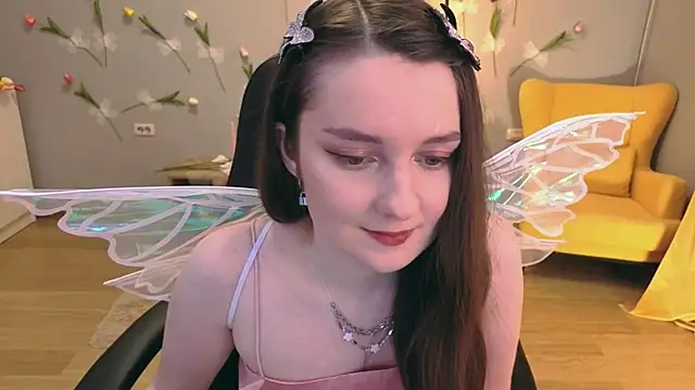 Snapshot of CloudGrace chatting on 07-05-26, 04:19 CloudGrace online show from 07-05-26, 04:19