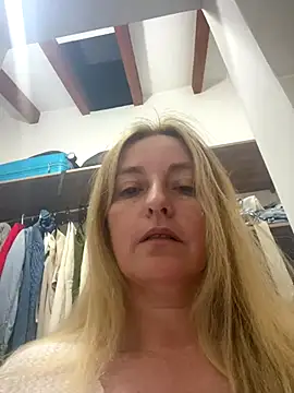 moniquerainx online show from 12-14-25, 11:42