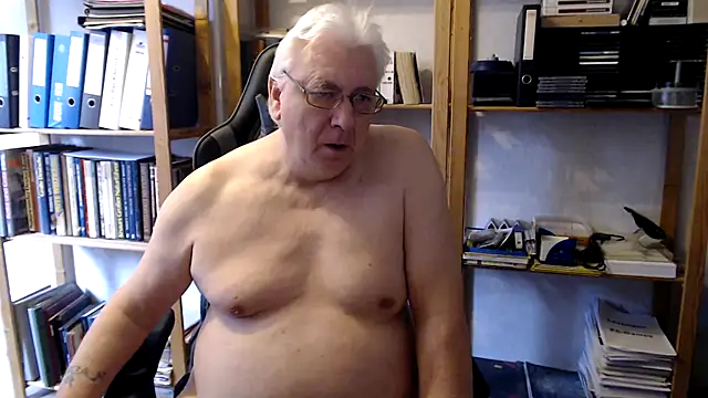 SchwanzhureXXL online show from 03-25-26, 11:05