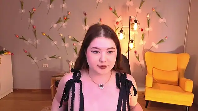 Snapshot of NicoleFoxery chatting on 06-25-26, 03:28 NicoleFoxery online show from 06-25-26, 03:28