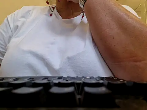 Snapshot of INFINITY110570 chatting on 07-08-26, 05:45 INFINITY110570 online show from 07-08-26, 05:45
