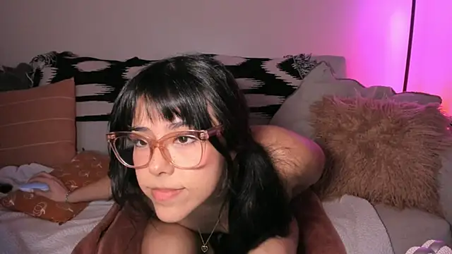 Evie-Luna online show from 02-20-26, 04:09