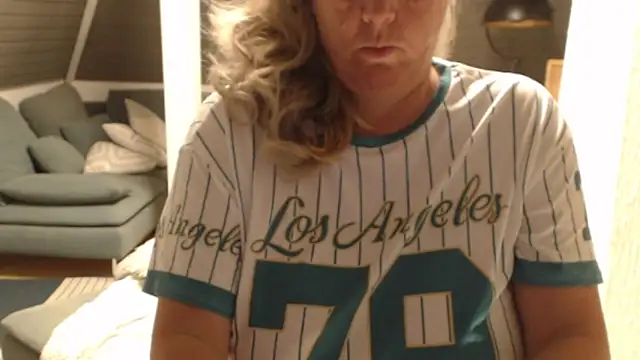 KimMitchelli online show from 03-04-26, 05:57