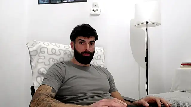 Snapshot of Verycutex chatting on 01-15-26, 03:27 Verycutex online show from 01-15-26, 03:27