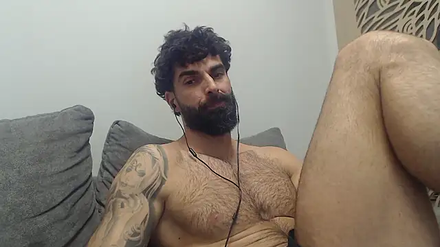 Snapshot of Verycutex chatting on 02-13-26, 08:27 Verycutex online show from 02-13-26, 08:27