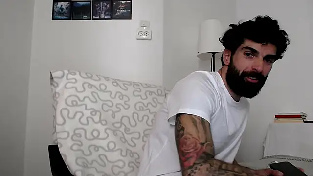 Snapshot of Verycutex chatting on 03-19-26, 10:08 Verycutex online show from 03-19-26, 10:08