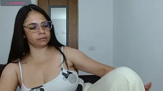 selena ferri online show from 03-28-26, 08:30