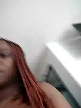 Snapshot of doucebrune chatting on 03-18-26, 06:55 doucebrune online show from 03-18-26, 06:55