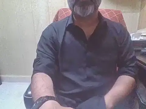 Snapshot of hairymaster95 chatting on 07-14-26, 12:22 hairymaster95 online show from 07-14-26, 12:22