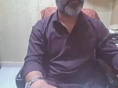 Snapshot of hairymaster95 chatting on 07-15-26, 04:40 hairymaster95 online show from 07-15-26, 04:40