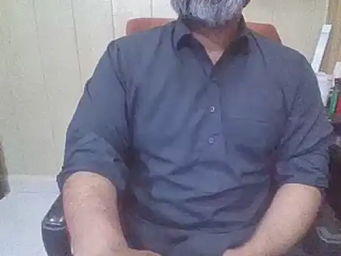 Snapshot of hairymaster95 chatting on 07-18-26, 10:52 hairymaster95 online show from 07-18-26, 10:52