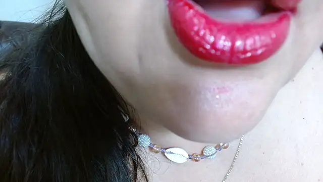 Kerly Doll online show from 12-17-25, 06:14