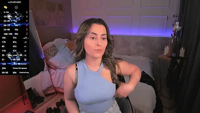 KylieMellow online show from 07-12-26, 05:53
