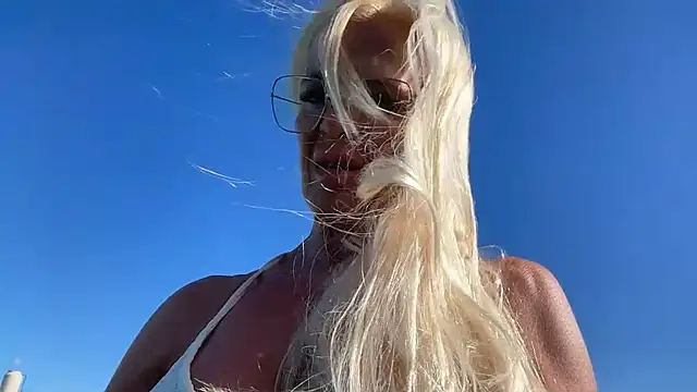 Reyna63 online show from 02-12-26, 08:15