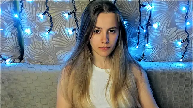 MaggieCake online show from 04-09-26, 12:21