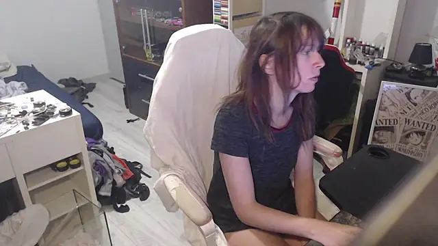 Snapshot of missthon0 chatting on 04-16-26, 11:11 missthon0 online show from 04-16-26, 11:11