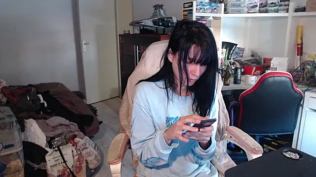 Snapshot of missthon0 chatting on 06-29-26, 01:11 missthon0 online show from 06-29-26, 01:11
