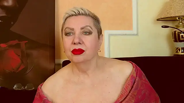 LadyPosh online show from 05-14-26, 07:42