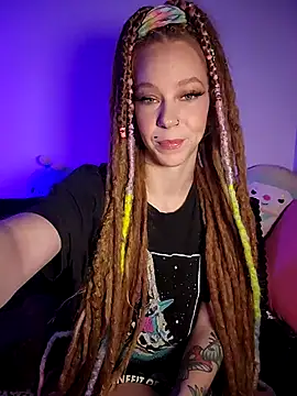 LucidLucy online show from 04-10-26, 03:01