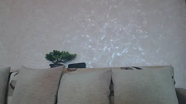 Amy August online show from 05-17-26, 09:06
