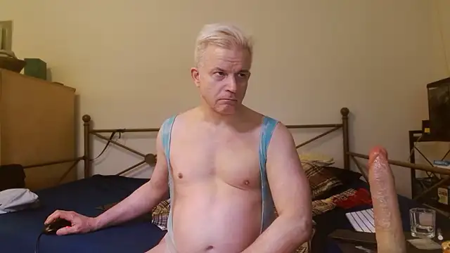 Snapshot of Dragonnyc@xh chatting on 01-15-26, 10:42 Dragonnycxh online show from 01-15-26, 10:42