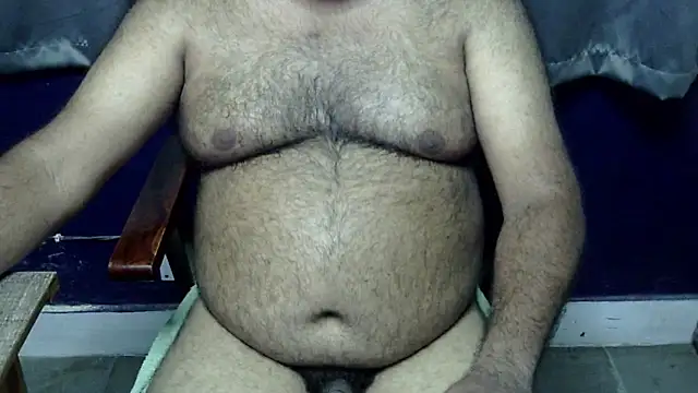 Snapshot of hairysubcub_70 chatting on 06-11-26, 06:55 hairysubcub 70 online show from 06-11-26, 06:55