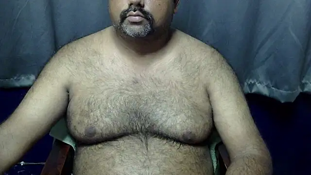 Snapshot of hairysubcub_70 chatting on 06-16-26, 08:17 hairysubcub 70 online show from 06-16-26, 08:17