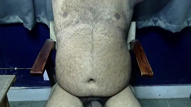 Snapshot of hairysubcub_70 chatting on 06-21-26, 06:38 hairysubcub 70 online show from 06-21-26, 06:38