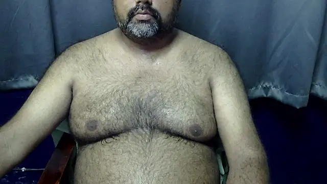 Snapshot of hairysubcub_70 chatting on 06-28-26, 06:30 hairysubcub 70 online show from 06-28-26, 06:30