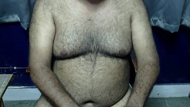 Snapshot of hairysubcub_70 chatting on 06-28-26, 06:36 hairysubcub 70 online show from 06-28-26, 06:36